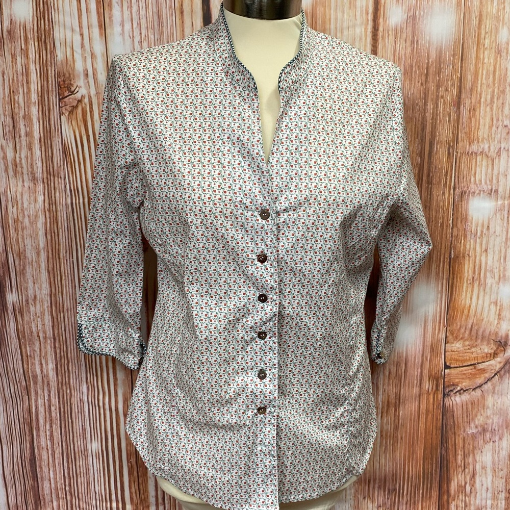 Country Line Trachtenmode Holiday Print Button Down‎ Top